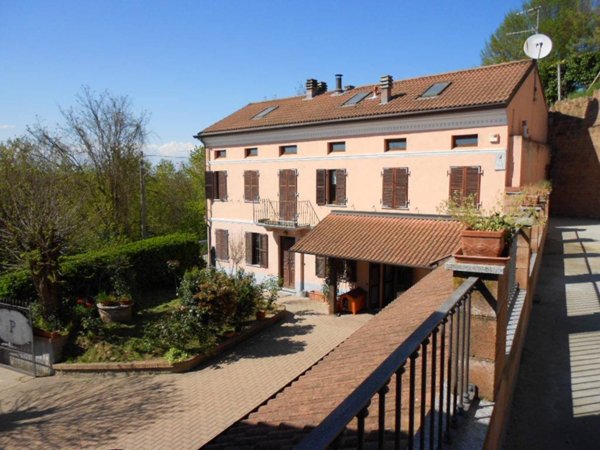 casa indipendente in vendita a Rocca d'Arazzo in zona Santa Caterina