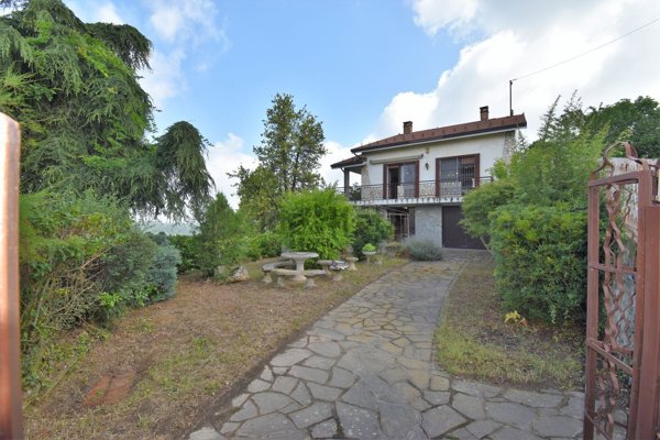 casa indipendente in vendita a Rocca d'Arazzo in zona Santa Caterina