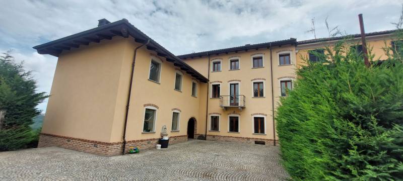 casa indipendente in vendita a Rocca d'Arazzo