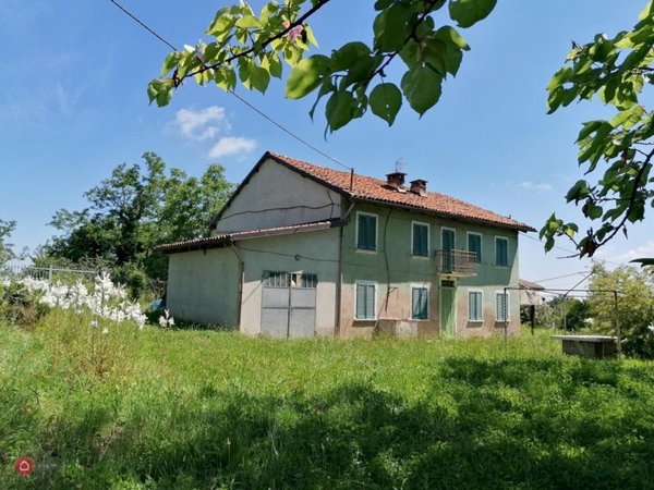 casa indipendente in vendita a Rocca d'Arazzo in zona San Carlo