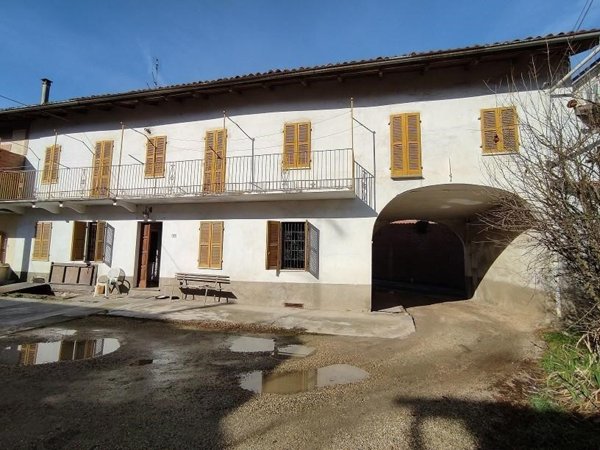 casa indipendente in vendita a Rocca d'Arazzo
