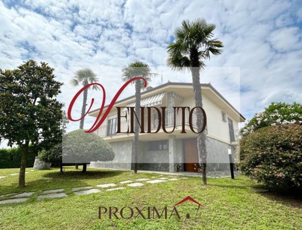 casa indipendente in vendita a Rocca d'Arazzo in zona San Carlo