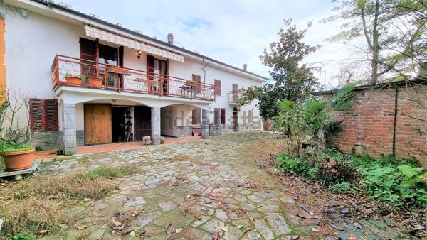 casa indipendente in vendita a Rocca d'Arazzo