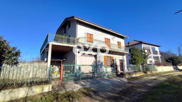 casa indipendente in vendita a Rocca d'Arazzo in zona San Carlo