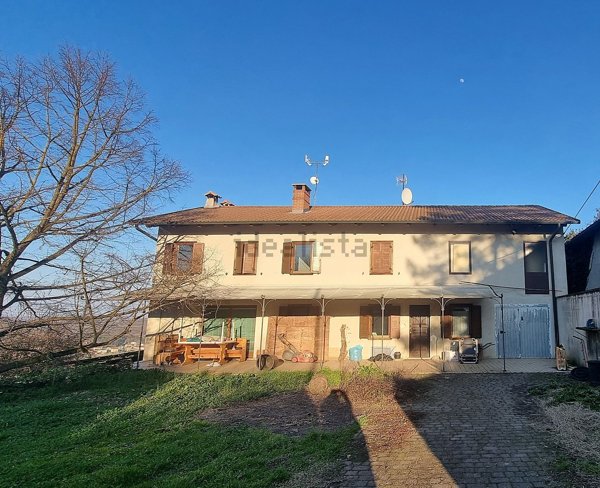casa indipendente in vendita a Rocca d'Arazzo