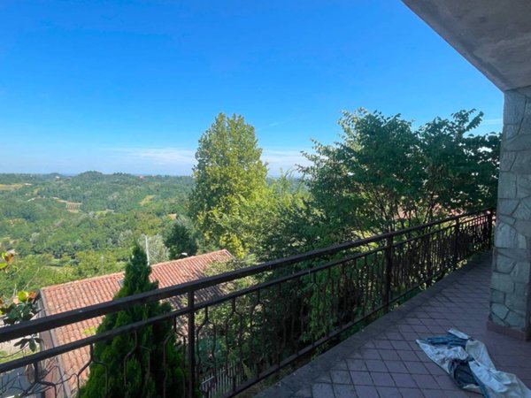 casa indipendente in vendita a Rocca d'Arazzo