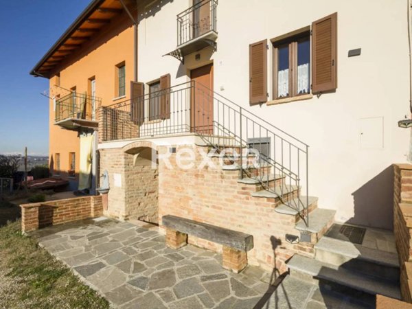 casa indipendente in vendita a Rocca d'Arazzo in zona Santa Caterina