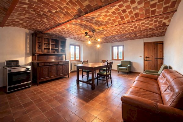 casa indipendente in vendita a Rocca d'Arazzo