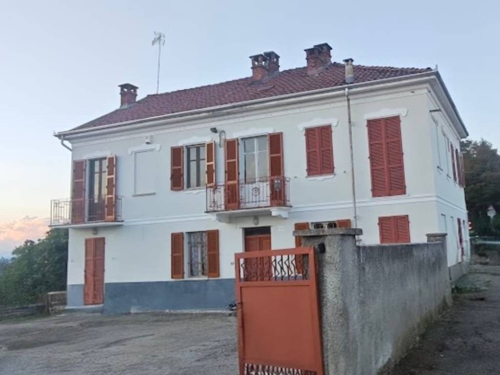 casa indipendente in vendita a Rocca d'Arazzo in zona Santa Caterina