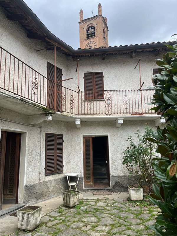 casa indipendente in vendita a Rocca d'Arazzo