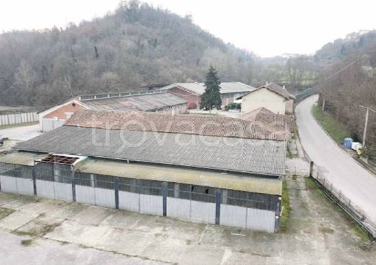 locale commerciale in vendita a Rocca d'Arazzo