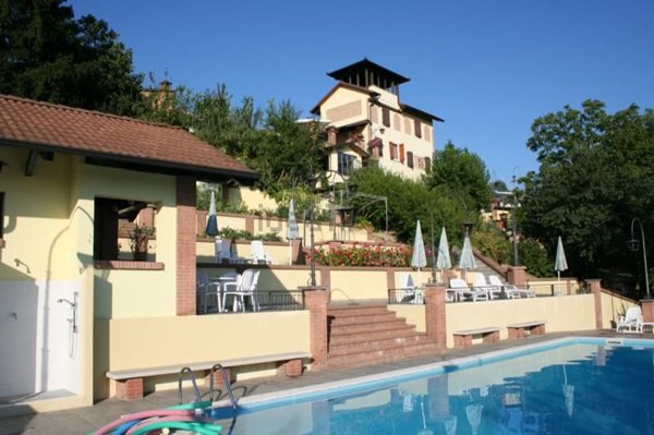 casa indipendente in vendita a Rocca d'Arazzo in zona Santa Caterina