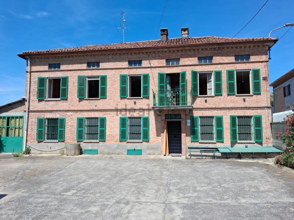 casa indipendente in vendita a Rocca d'Arazzo in zona Santa Caterina