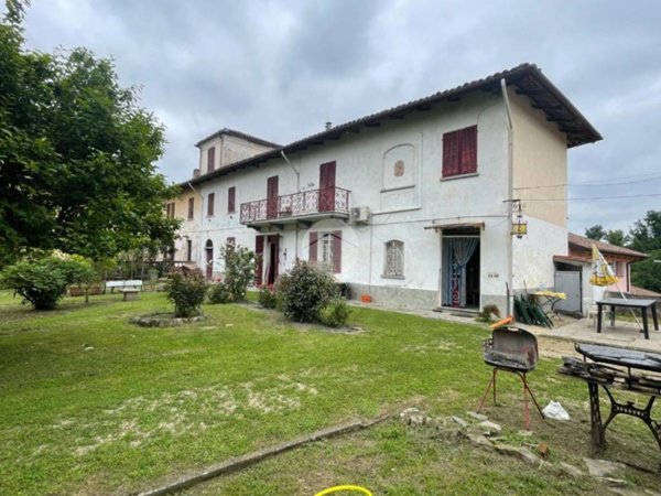 casa indipendente in vendita a Rocca d'Arazzo