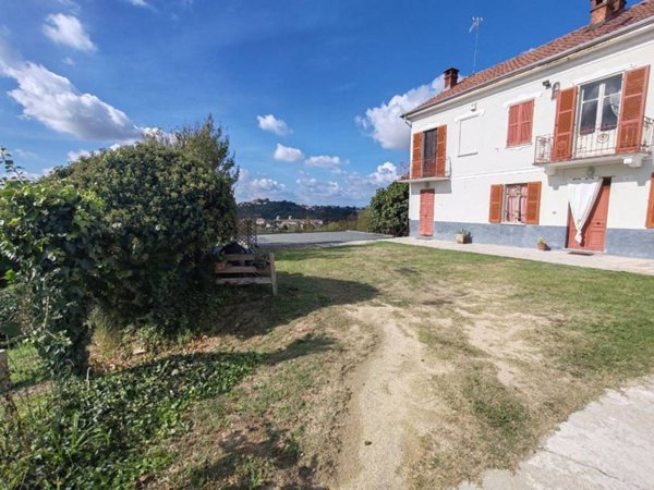 casa indipendente in vendita a Rocca d'Arazzo in zona Santa Caterina