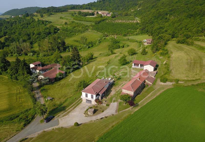 casa indipendente in vendita a Roccaverano