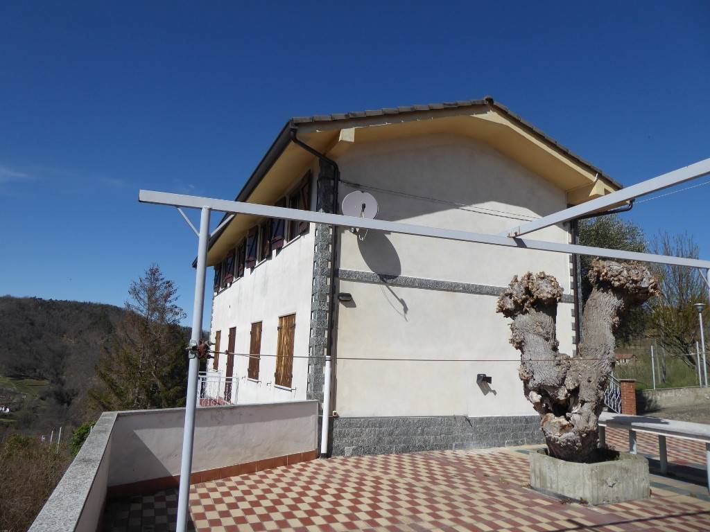 casa indipendente in vendita a Roccaverano in zona San Gerolamo