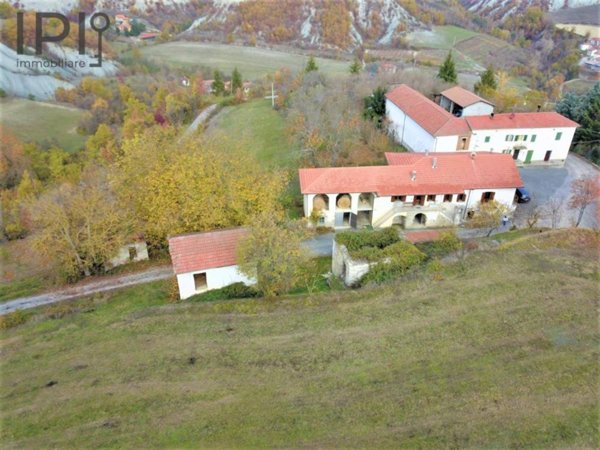 casa indipendente in vendita a Roccaverano