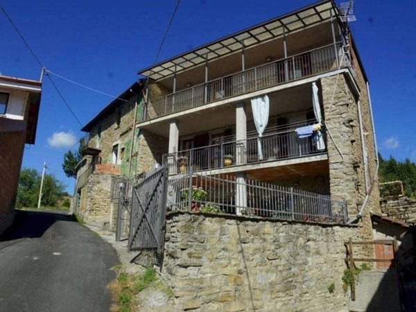 casale in vendita a Roccaverano in zona Vengore