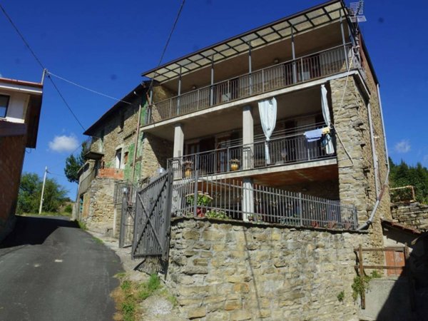 casale in vendita a Roccaverano in zona Vengore