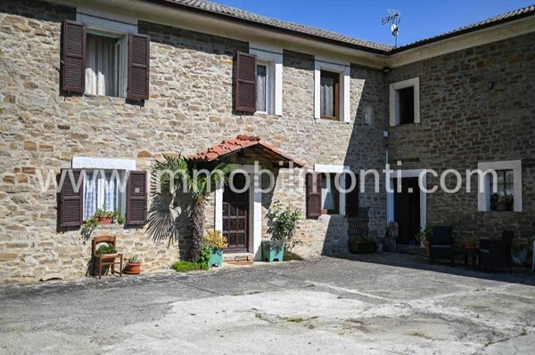 casale in vendita a Roccaverano
