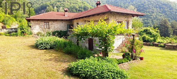 casa indipendente in vendita a Roccaverano