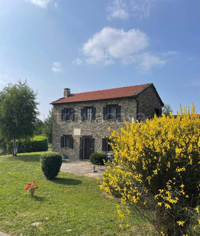 casa indipendente in vendita a Roccaverano