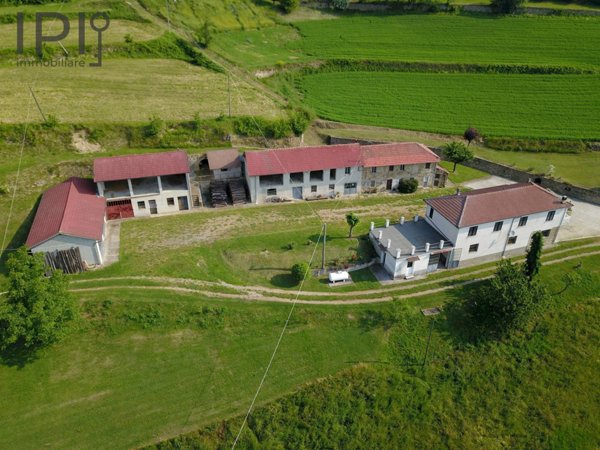 casa indipendente in vendita a Roccaverano