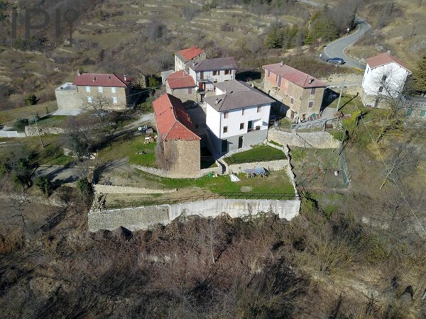 casa indipendente in vendita a Roccaverano in zona Vengore