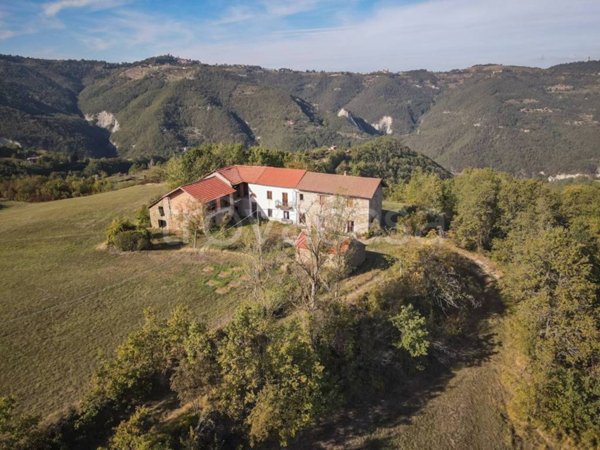 casa indipendente in vendita a Roccaverano