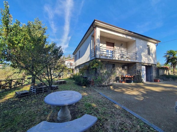 casa indipendente in vendita a Roccaverano