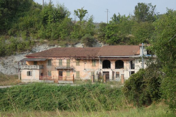casale in vendita a Roccaverano