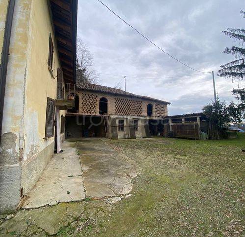 casa indipendente in vendita a Roccaverano