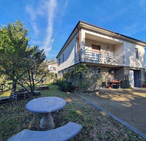 casa indipendente in vendita a Roccaverano