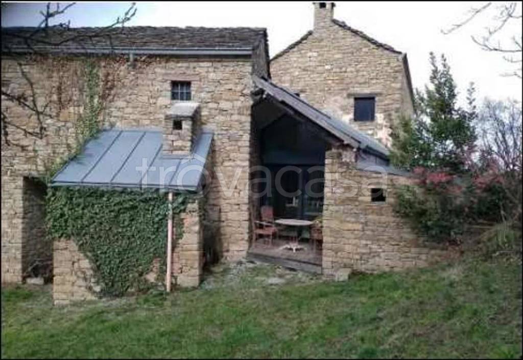 casa indipendente in vendita a Roccaverano
