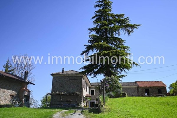 casale in vendita a Roccaverano in zona Tassito