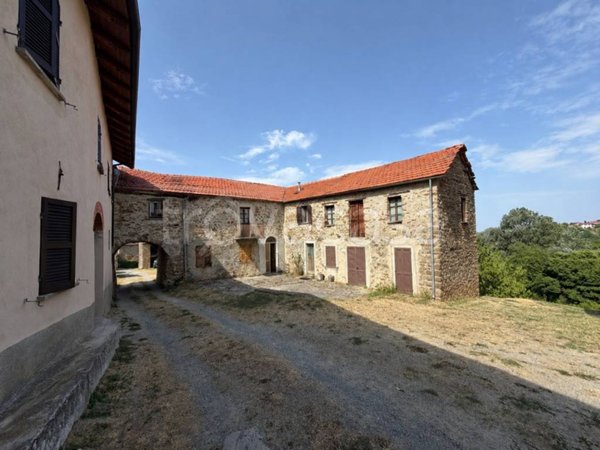 casa indipendente in vendita a Roccaverano