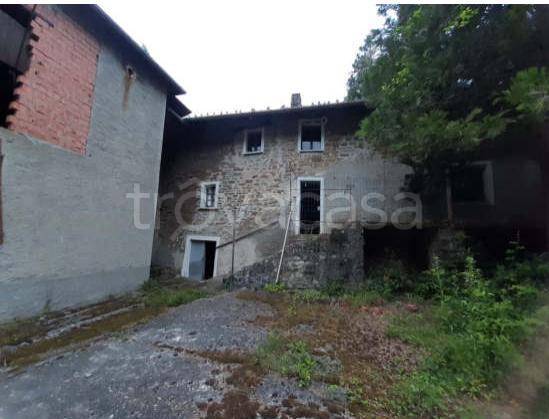 villa in vendita a Roccaverano in zona Tassito