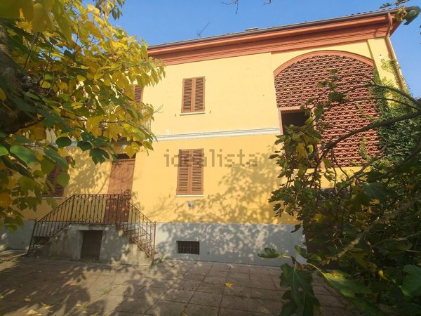 casale in vendita a Rocchetta Tanaro