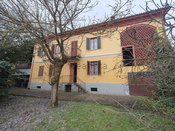 casale in vendita a Rocchetta Tanaro