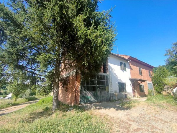 casale in vendita a Rocchetta Tanaro