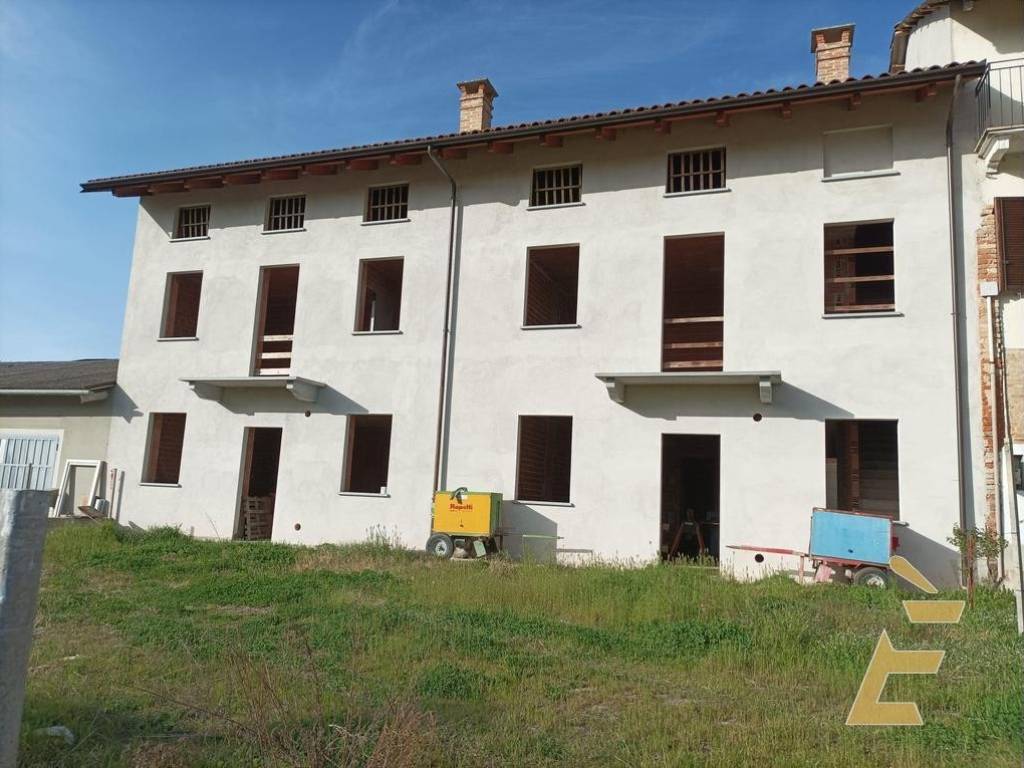 casa indipendente in vendita a San Damiano d'Asti in zona Vascagliana