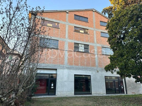 negozio in vendita a San Damiano d'Asti