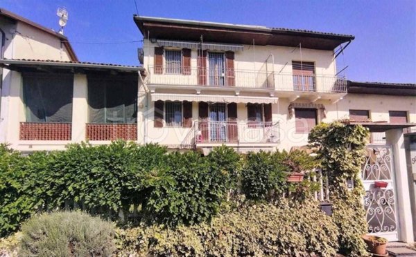 casa indipendente in vendita a San Damiano d'Asti in zona Valdoisa