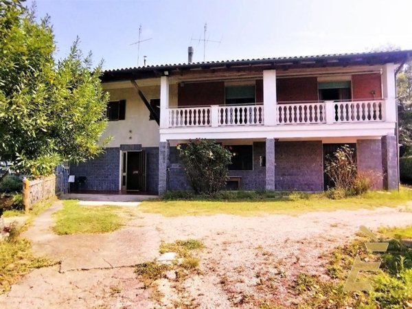 casa indipendente in vendita a San Damiano d'Asti in zona Gorzano