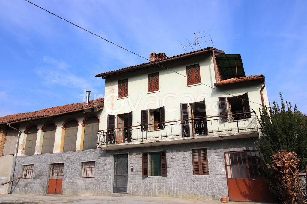 casa indipendente in vendita a San Damiano d'Asti in zona Gorzano