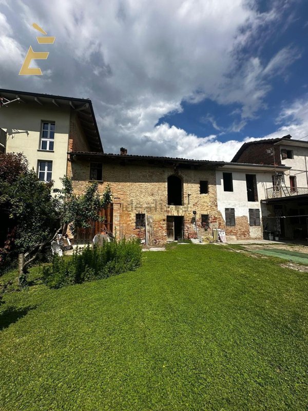 casa semindipendente in vendita a San Damiano d'Asti in zona San Giulio
