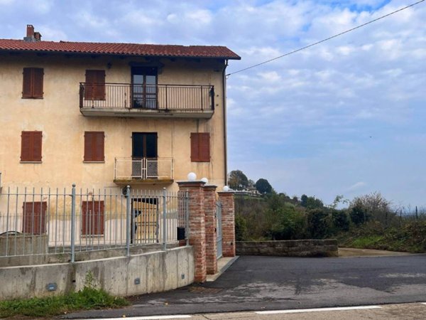 casa indipendente in vendita a San Damiano d'Asti in zona Torrazzo