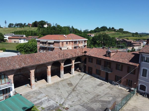 casale in vendita a San Damiano d'Asti