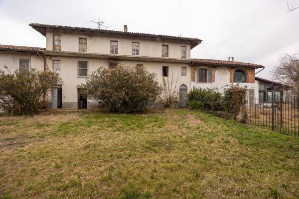 casale in vendita a San Damiano d'Asti in zona Valdoisa